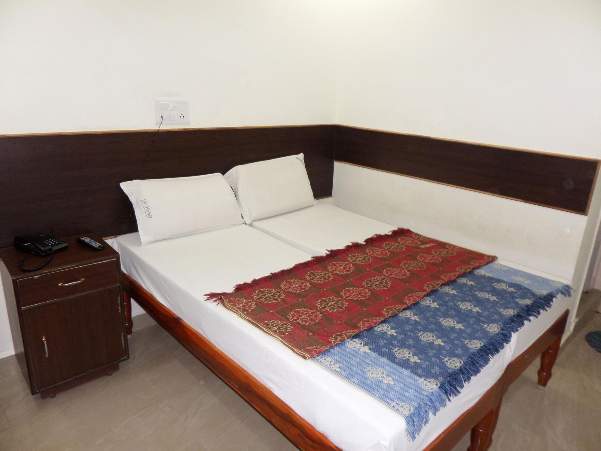 Hotel Sahasra Residency Tirupati Exterior photo